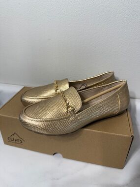 Cliffs by WHITE MOUNTAIN Metallic Gold Chain Trim Loafers (Genius)
